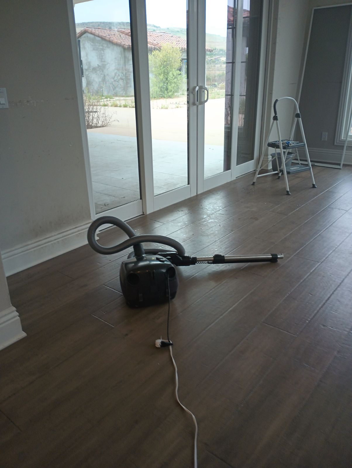 Manuela Cleaning Service Image